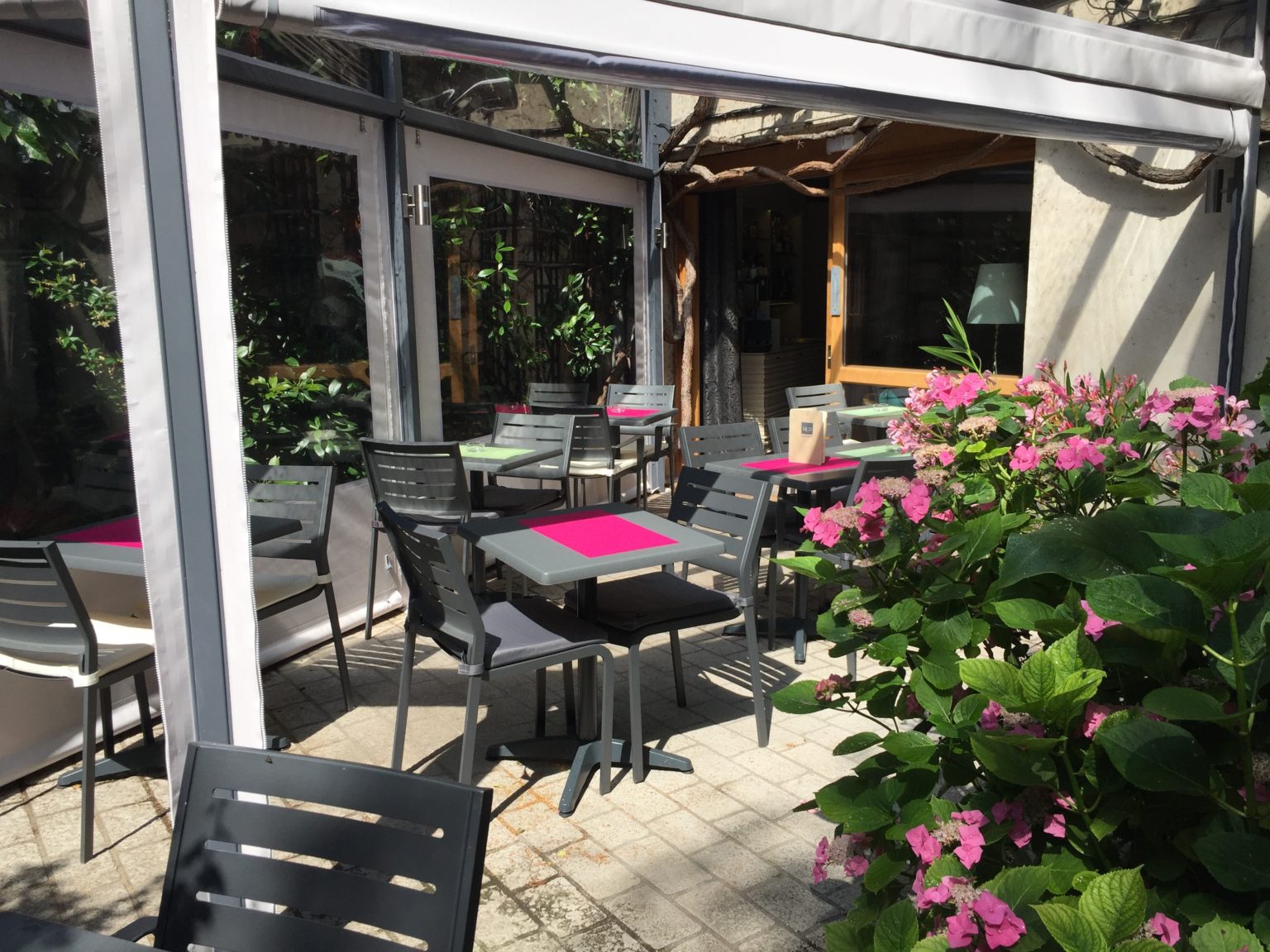 Hôtel Le Dauphin Puteaux Paris La Défense Site Officiel Meilleur tarif